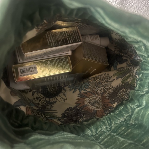 $340 value Sisley luxury Green Set - Picture 2 of 5